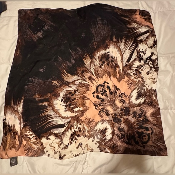 Vince Camuto Artistic Scarf in Black and Tan - Picture 1 of 6
